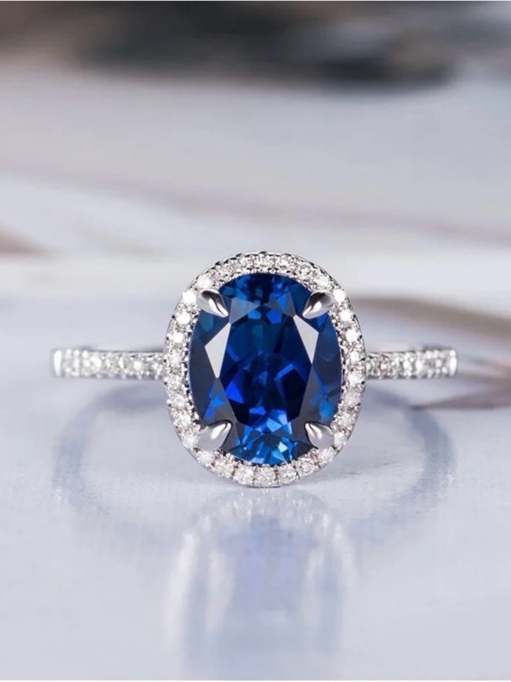 NEW 925 Sterling Silver and Oval Halo Sapphire Ring - 8